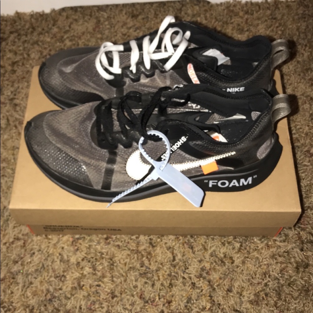 Off white zoom fly